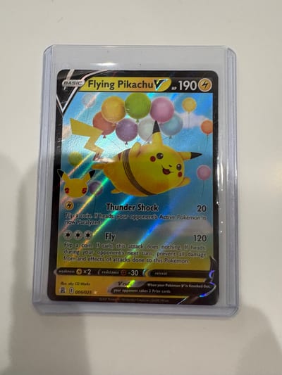 Flying Pikachu V - Celebrations Nm